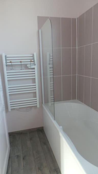 Maison 4 Chambres 12 Pers A 2,8Km Du Circuit Et Proche Bouleries Jump Λε Μανς Εξωτερικό φωτογραφία